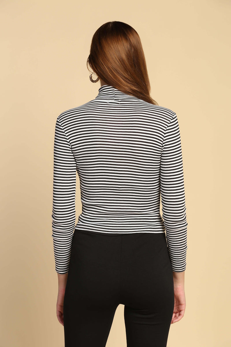 Striped turtleneck Top - Starin.in